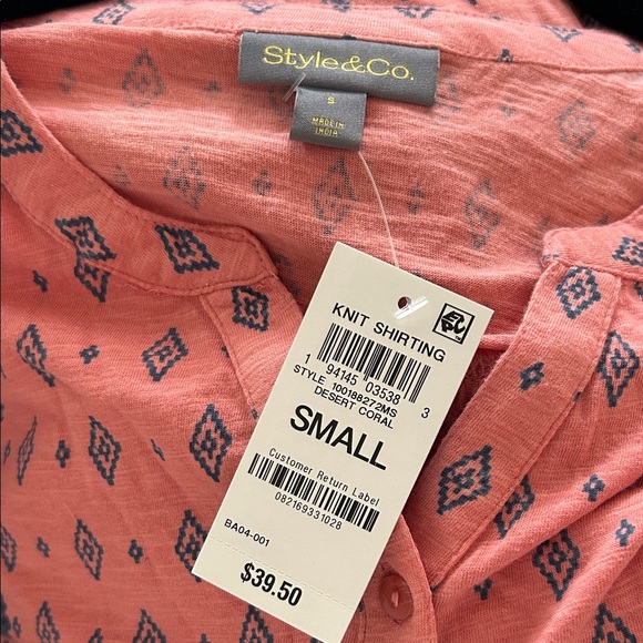 Style & Co. Women's Coral and Navy Geometric Blouse - Picture 2 of 2